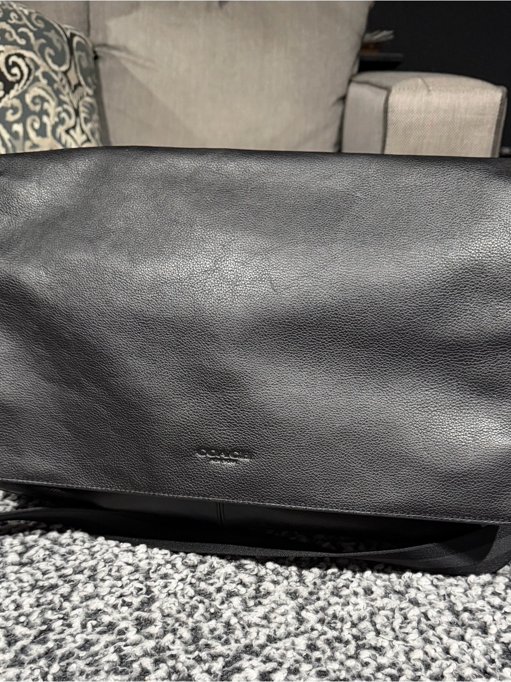 Coach Black Leather Messenger Bag for Men - Minimalist Flap - Picture 1 of 3